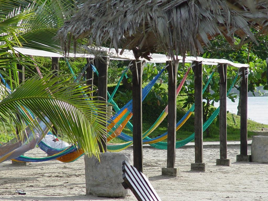 Amatique Bay Hotel Puerto Barrios Extérieur photo