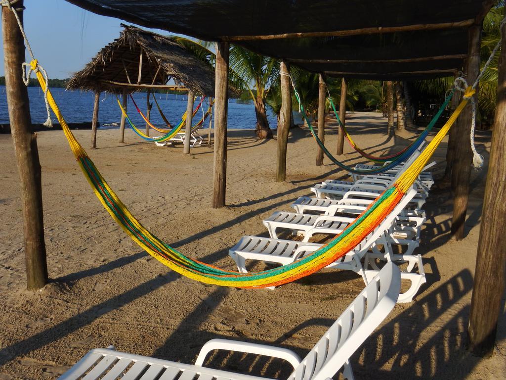 Amatique Bay Hotel Puerto Barrios Extérieur photo