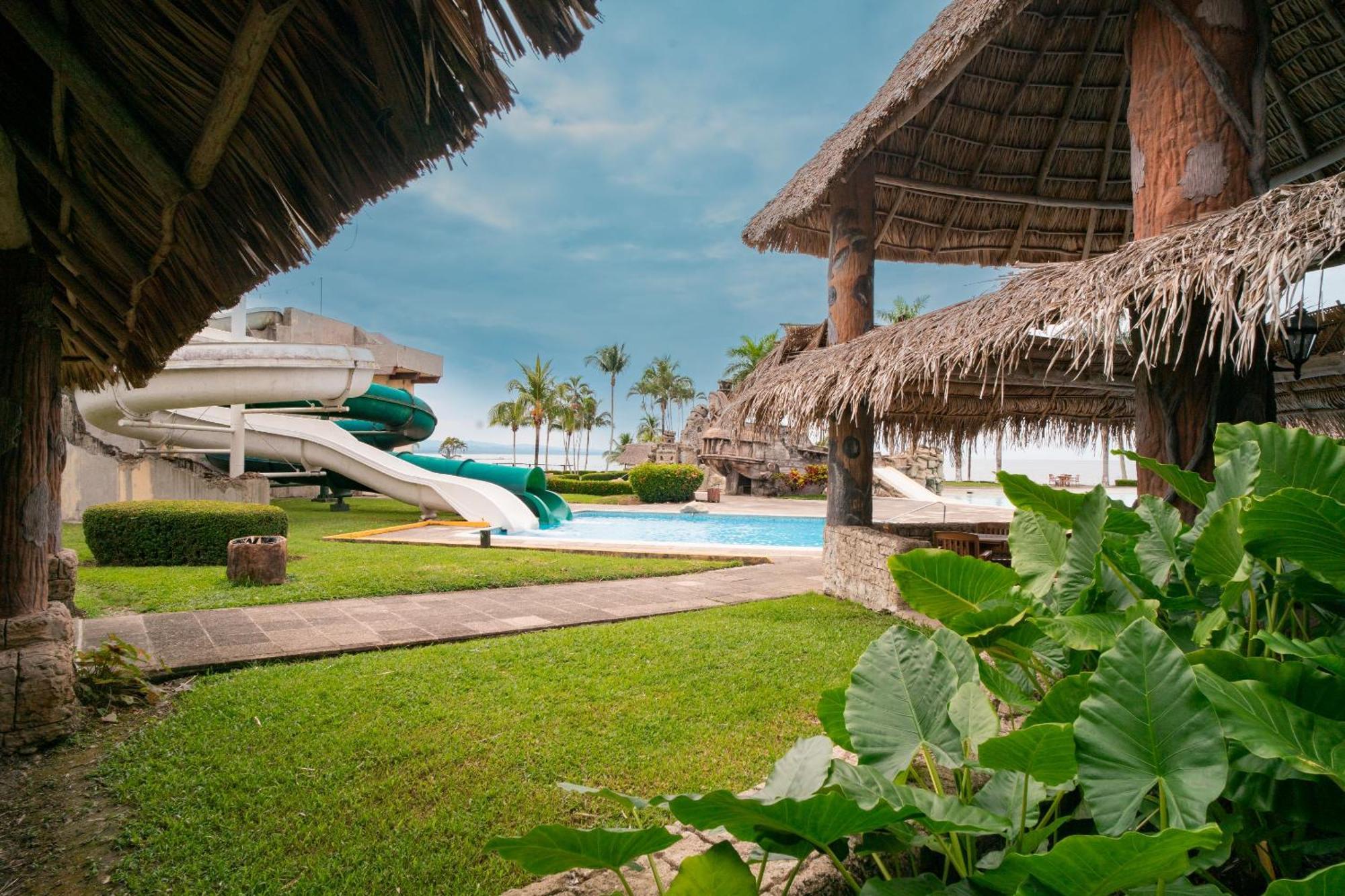 Amatique Bay Hotel Puerto Barrios Extérieur photo