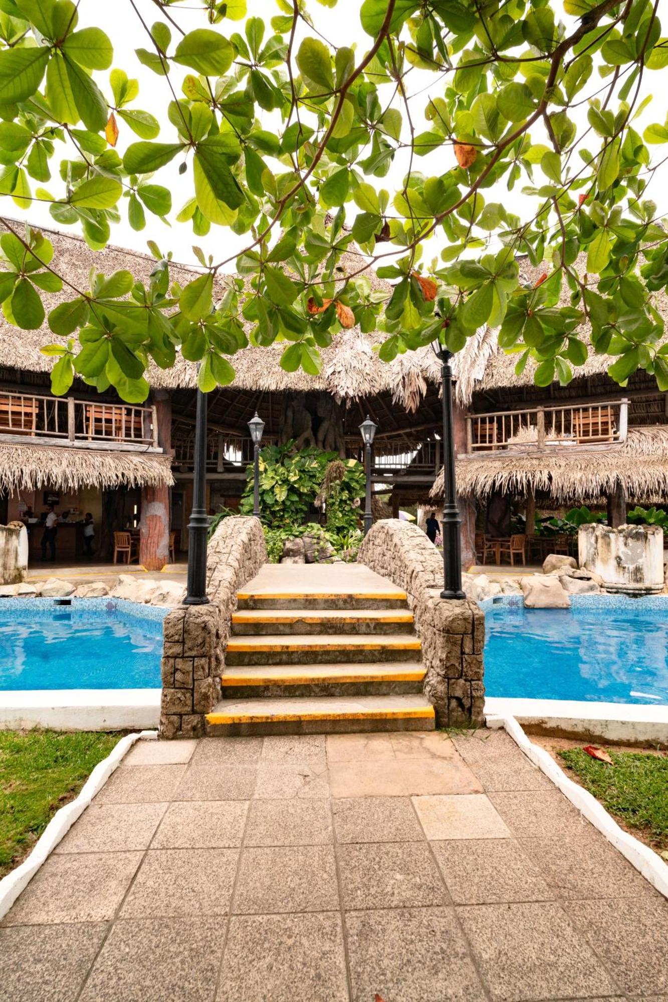 Amatique Bay Hotel Puerto Barrios Extérieur photo