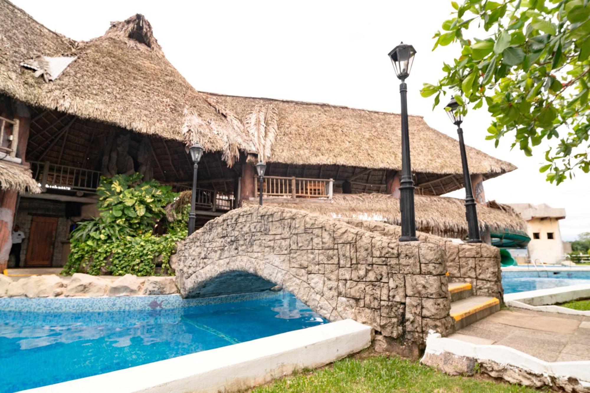 Amatique Bay Hotel Puerto Barrios Extérieur photo