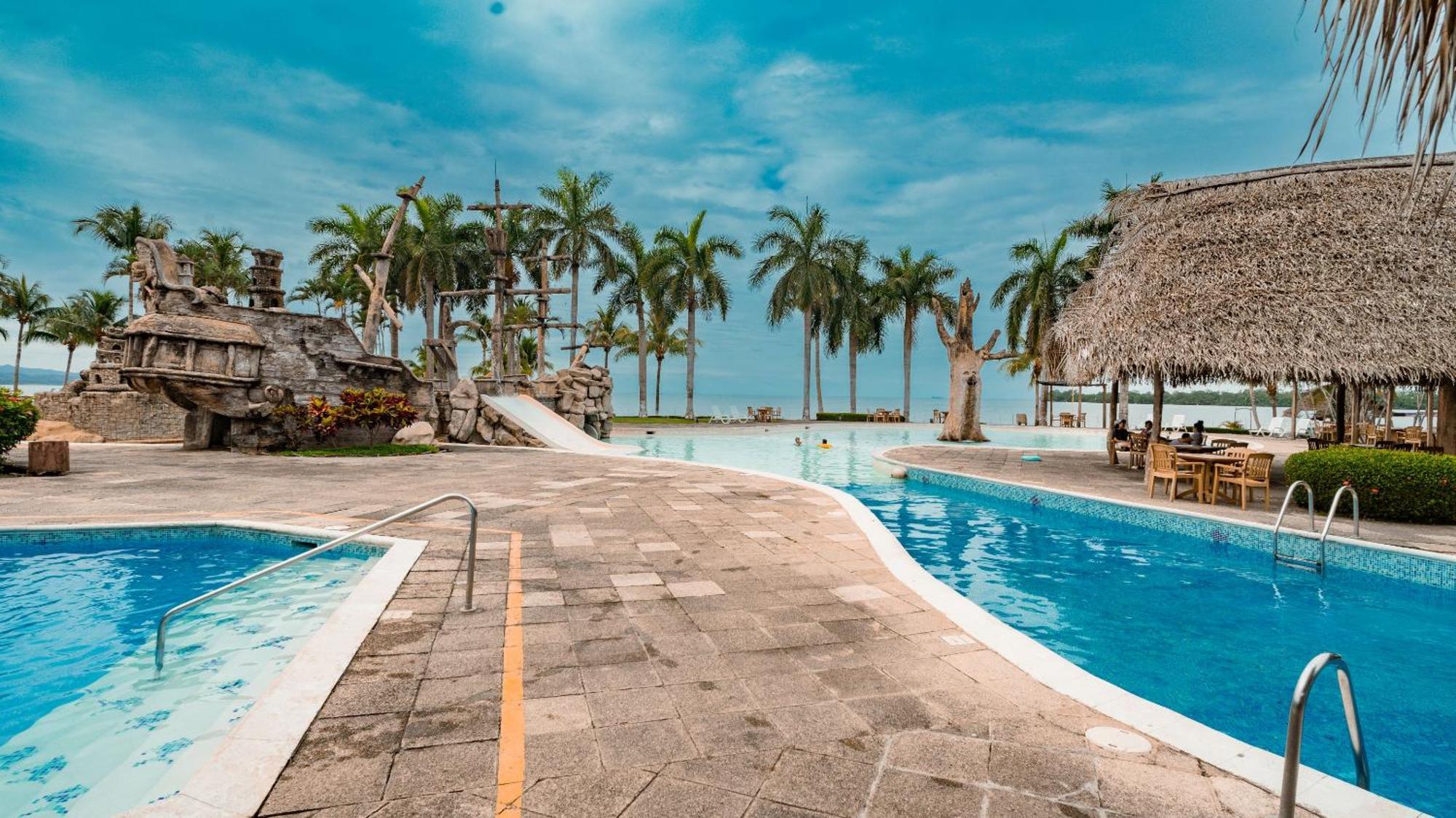 Amatique Bay Hotel Puerto Barrios Extérieur photo